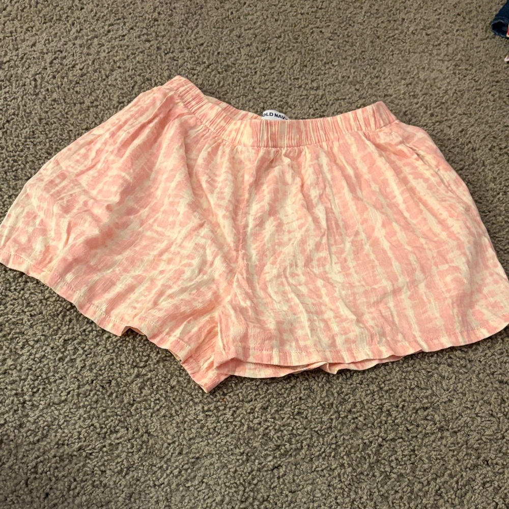 Old Navy Pink and Cream Shorts

They have a thinner material, but very comfy!